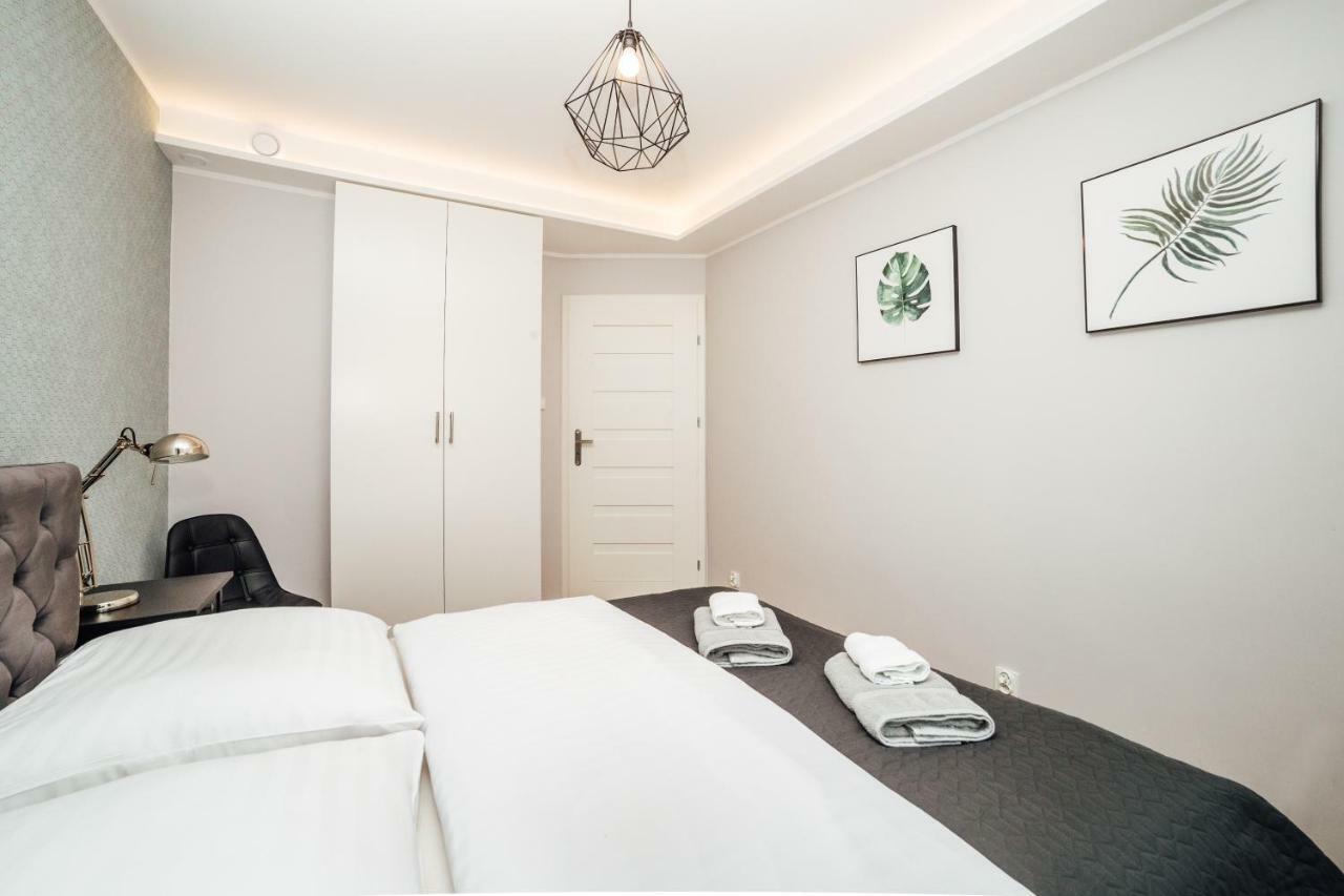 Pobookowane Chmielna Apartments Old Town Гданьск Экстерьер фото